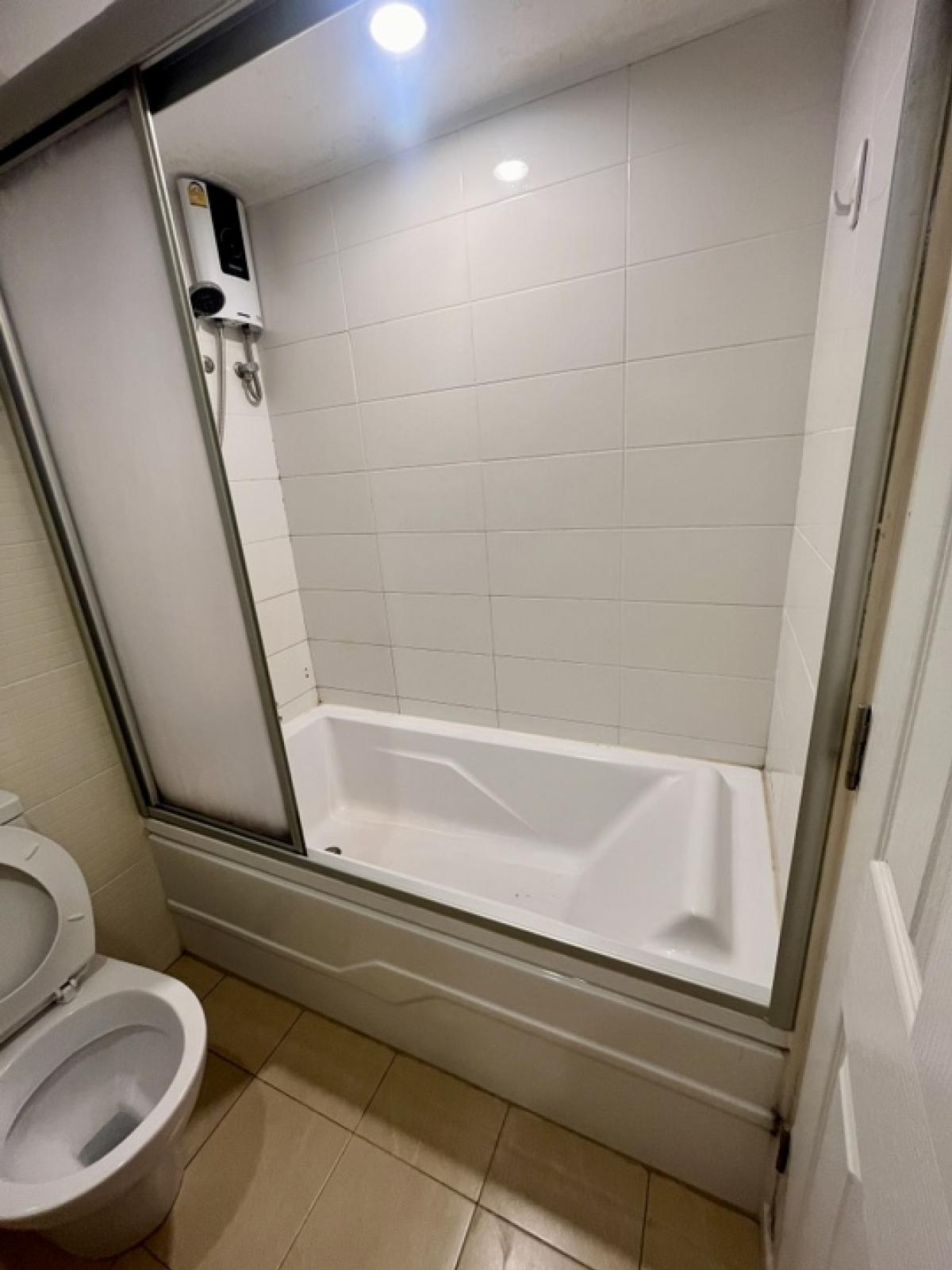 ขาย คอนโด ลุมพินี เพลส พระราม 9 - รัชดา 38 ตรม. 1 ห้องนอน ขาย 3.04 ลบ.