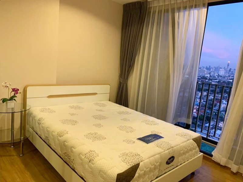 ให้เช่าคอนโด เดอะ ทรี อินเตอร์เชนจ์ พื้นที่ 36 ตร.ม. 1 ห้องนอน เช่า 12,000 บ/ด