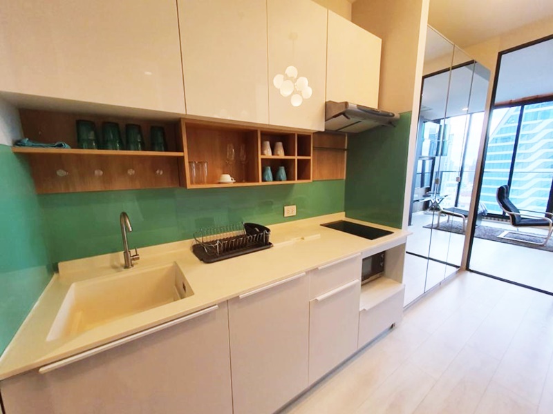 ให้เช่าคอนโด โนเบิล เพลินจิต พื้นที่ 45 ตร.ม. 1 ห้องนอน เช่า 30,000 บ/ด