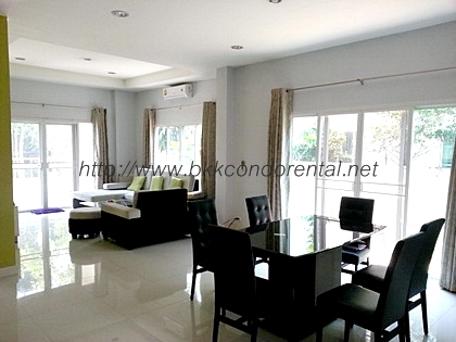 ให้เช่าบ้านเดี่ยว 2 ชั้น หมู่บ้าน ไพรเวท เลค การ์เด้น พื้นที่ 54 ตร.วา