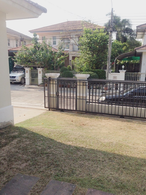 ให้เช่าบ้านเดียว 2 ชั้น ย่าน บางบัวทอง พื้นที่ 71 ตารางวา เช่า 23,000 บ/ด