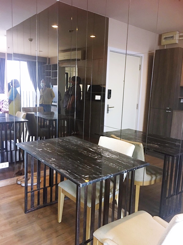 ให้เช่าคอนโด เดอะ ทรี อินเตอร์เชนจ์ พื้นที่ 60 ตร.ม. 2 ห้องนอน เช่า 22,000 บ/ด