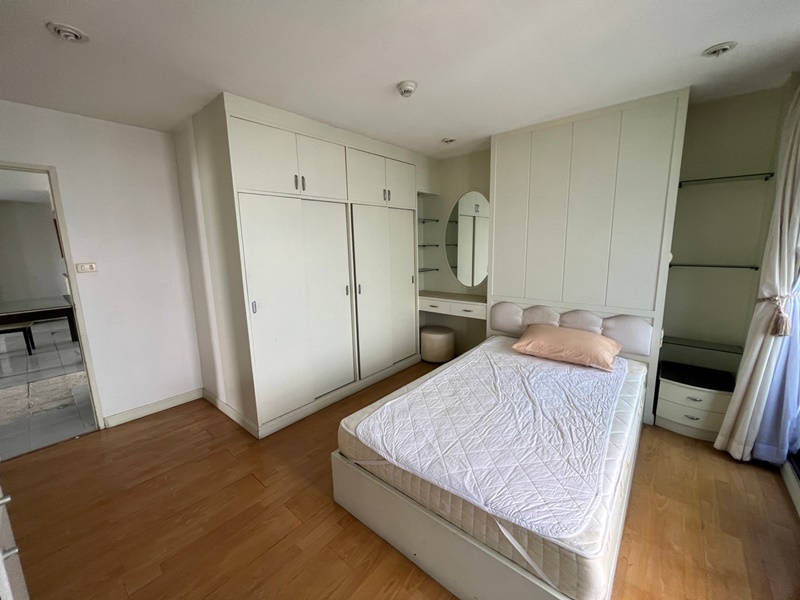 ขายคอนโด ศุภาลัย เพลส สุขุมวิท 39 พื้นที่ 123 ตรม. 2 ห้องนอน ขาย 8 ล้านบาท