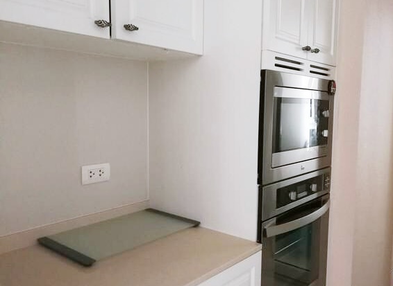 ขายคอนโด ไอวี่ ทองหล่อ พื้นที่ 85 ตร.ม. 2 ห้องนอน ขาย 18.5 ล้านบาท