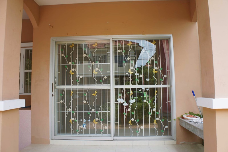 หมู่บ้าน ให้เช่า บ้านเดี่ยว 2 ชั้น หมู่บ้าน อรุณวรรณ 4 พื้นที่ 51 ตรว. 3 ห้องนอน 12,000 บาท/เดือน