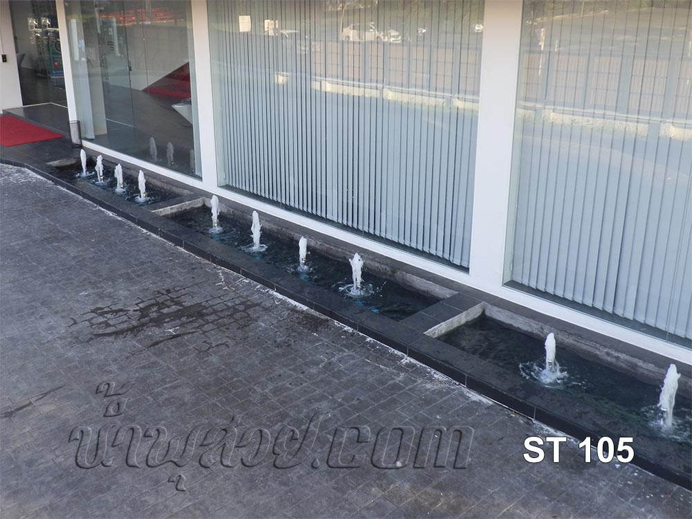 บ่อน้ำพุสี่เหลี่ยมยาว 12 ม.ที่ บ.เอสเทรค ( ประเทศไทย)จำกัด