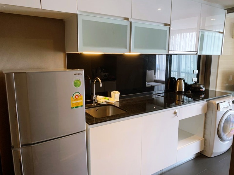 ให้เช่าคอนโด คลาส สีลม พื้นที่ 34 ตร.ม. 1 ห้องนอน เช่า 17,500 บ/ด