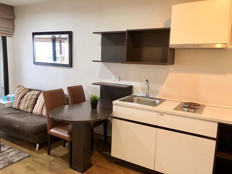 ขาย/ให้เช่าคอนโด บ้านนวธารา พื้นที่ 33 ตร.ม. 1 ห้องนอน เช่า 7,500 บ/ด ขาย 1.57 ล