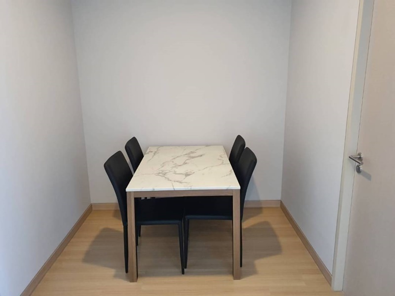 ให้เช่าคอนโด ลุมพินี สวีท เพชรบุรี-มักกะสัน พื้นที่ 40.5 ตรม. 2 ห้องนอน เช่า 25,000 บ/ด