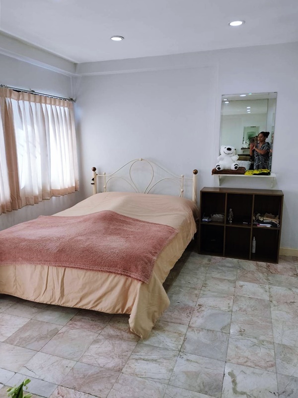 ขายคอนโด สราญใจ แมนชั่น พื้นที่ 35 ตร.ม. ห้องสตูดิโอ ขาย 2.8 ล้านบาท