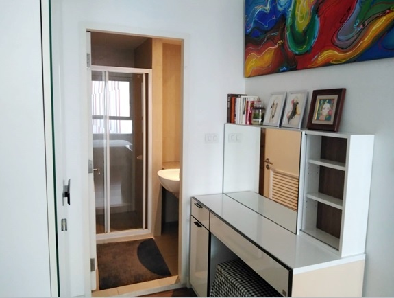 ให้เช่าคอนโด เดอะ โคลเวอร์ ทองหล่อ พื้นที่ 35 ตร.ม. 1 ห้องนอน เช่า 12,000 บ/ด