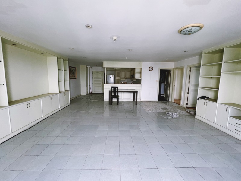 ขายคอนโด ศุภาลัย เพลส สุขุมวิท 39 พื้นที่ 123 ตรม. 2 ห้องนอน ขาย 8 ล้านบาท