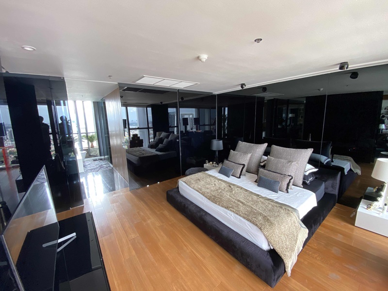 ขายคอนโด เดอะ เม็ท 198 ตร.ม. 3 ห้องนอน ขาย 42.5 ล้านบาท