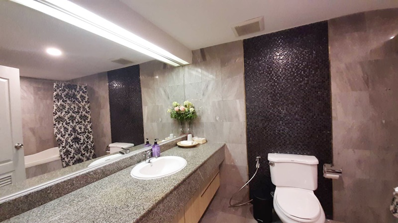 ให้เช่าคอนโด สเตท ทาวเวอร์ คอนโดมิเนียม พื้นที่ 68.23 ตรม. 1 ห้องนอน เช่า 30,000 บ/ด