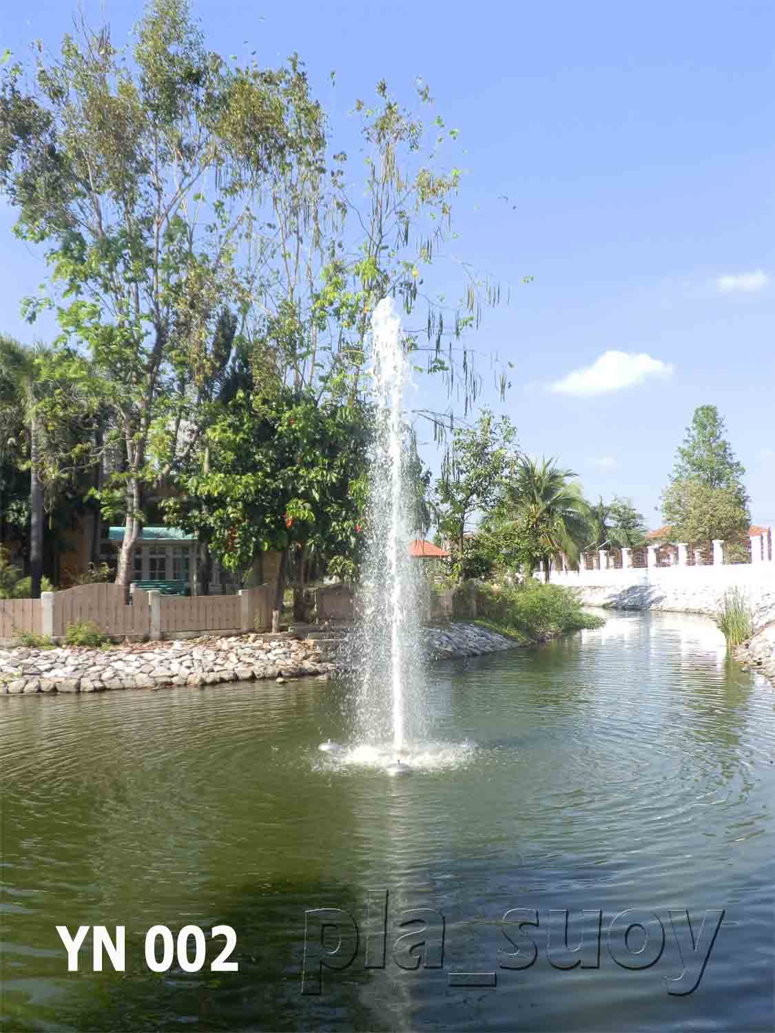 น้ำพุทุ่นลอยราคาประหยัด ที่บ้านคุณยุทธนา ม.ลัดดาวัลย์