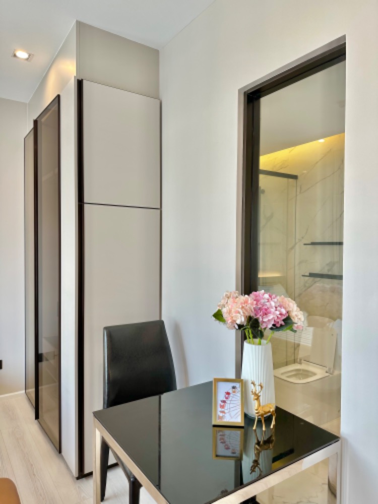 ให้เช่า คอนโด เดอะ รูม พญาไท 28 ตรม. Studio วิวโล่ง เช่า 20,000 บาท