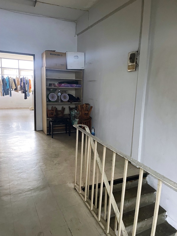 ขายตึกแถว 4 ชั้น ย่านสุขุมวิท 49 พื้นที่ 15 ตารางวา ขาย 18 ล้านบาท