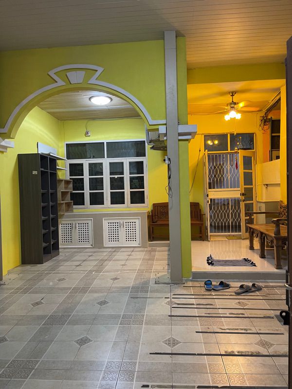 ขาย/ให้เช่าทาวน์โฮม ย่านวิภาวดี 20 พื้นที่ 26 ตรว. 5 ห้องนอน ขาย 7.5 ล้านบาท