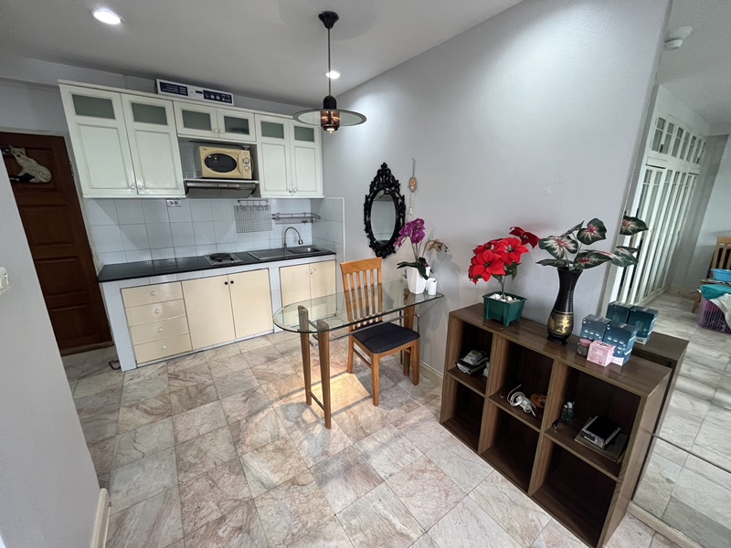 ขาย/ให้เช่าคอนโด สราญใจ แมนชั่น พื้นที่ 35 ตร.ม. สตูดิโอ เช่า 12,000 บ/ด ขาย 2.6 ล.