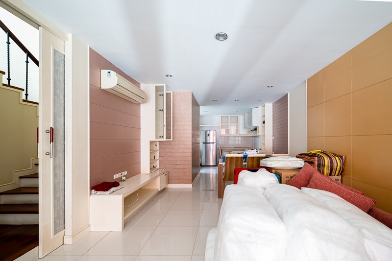 ให้เช่าทาวน์โฮม 4 ชั้น ย่านสุขุมวิท พื้นที่ 30 ตรว. 4 ห้องนอน เช่า 85,000 บ/ด