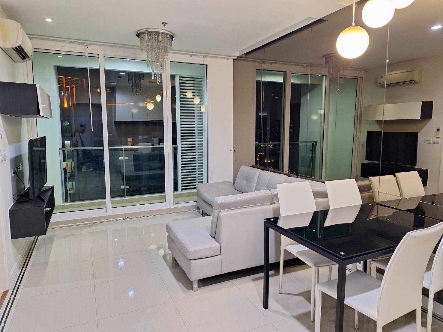 ให้เช่าคอนโด ทีซี กรีน พระราม 9 พื้นที่ 41 ตร.ม. 1 ห้องนอน เช่า 16,500 บ/ด