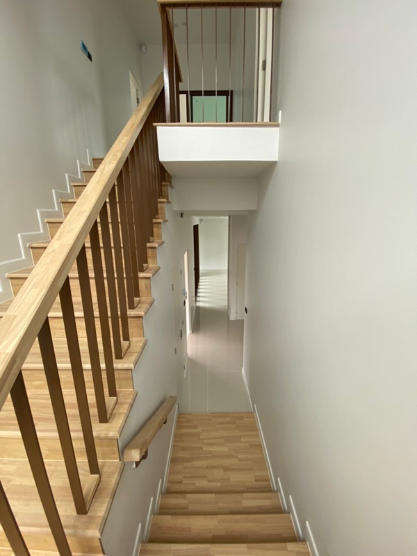 ขาย/ให้เช่าบ้านเดี่ยว 2 ชั้น ย่านบางกะปิ 77 ตรว. 4 ห้องนอน เช่า 300,000 บ/ด ขาย 32 ล.