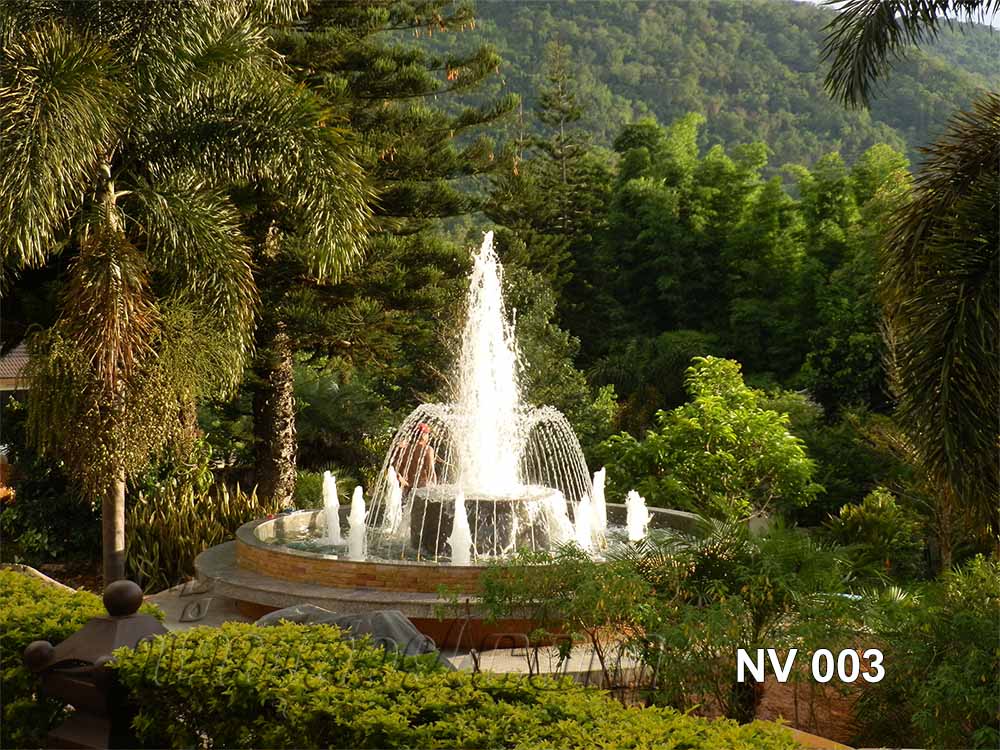 บ่อน้ำพุวงกลม 2 ชั้น พร้อมวง Ring และทรงต้นสน 8 หัว ที่ สวนน้ำทิพย์ วัลเล่ย์ ภูเรือ