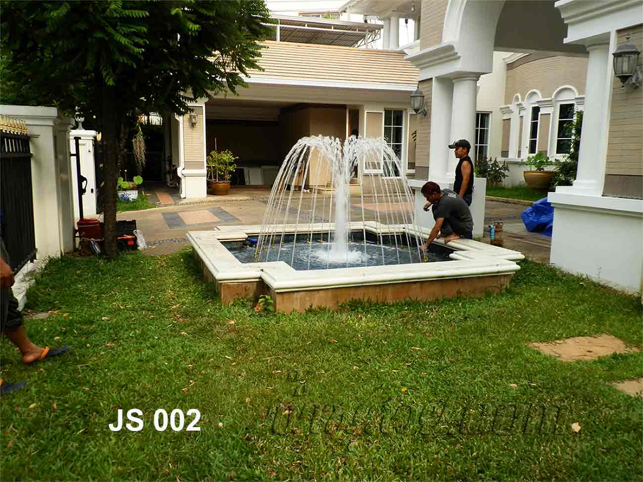 น้ำพุฮวงจุ้ย หน้าบ้านคุณ โจเซฟ ม.ลัดดาวัลย์