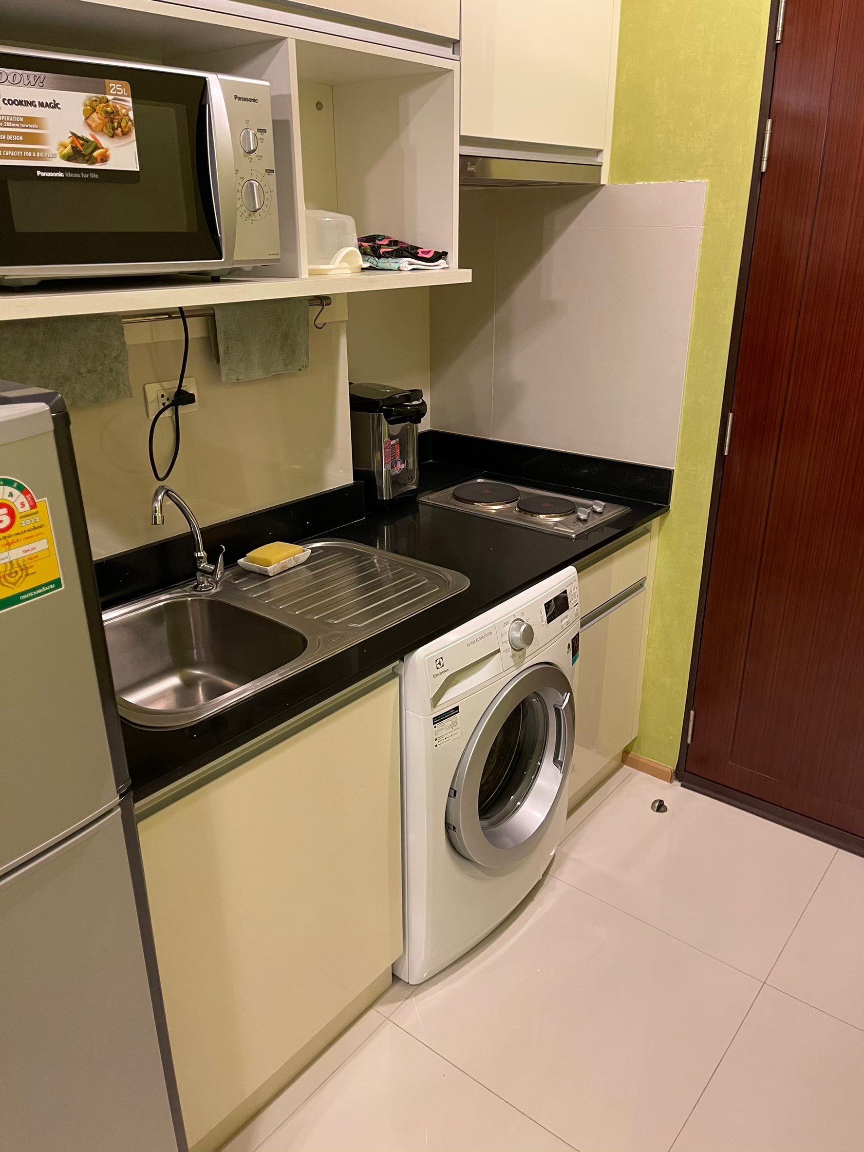 ให้เช่า แอ็บสแตร็กส์ พหลโยธิน พาร์ค พื้นที่ 45 ตรม. 1 ห้องนอน เช่า 16,000 บ/ด