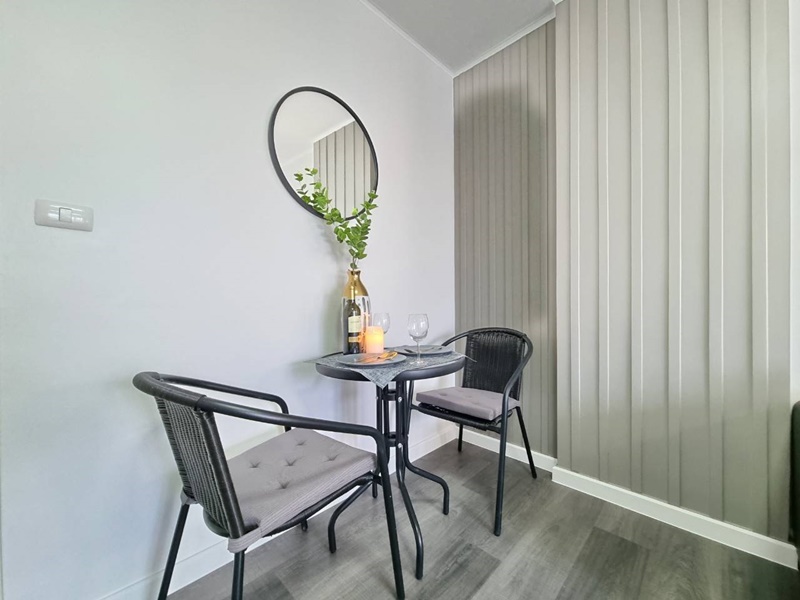 ให้เช่าคอนโด ดีคอนโด แคมปัส รีสอร์ท บางนา พื้นที่ 30 ตร.ม. สตูดิโอ เช่า 9,000 บ/ด