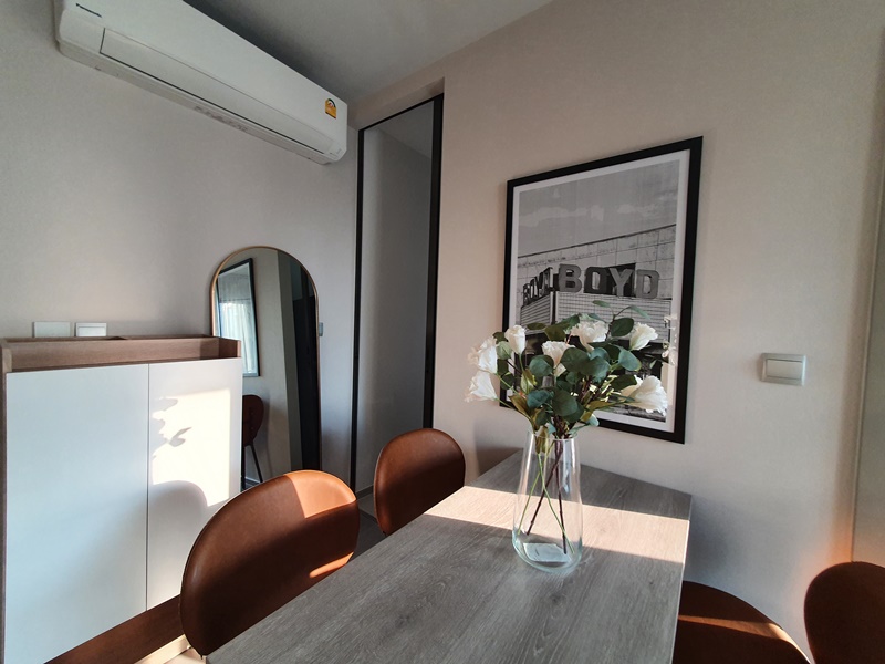 ให้เช่าคอนโด ไลฟ์ อโศก - พระราม 9 พื้นที่ 45 ตร.ม. 2 ห้องนอน เช่า 29,000 บ/ด