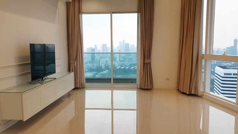 ขายคอนโดมิลเลนเนียม เรสซิเด้นส์ แอท สุขุมวิท 193 ตร.ม. 3 ห้องนอน ขาย 35 ล้านบาท