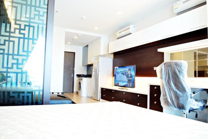 ให้เช่า สกายวอล์ค คอนโดมิเนียม พื้นที่ 40 ตร.ม. สตูดิโอ ให้เช่า 33,000 บ/ด