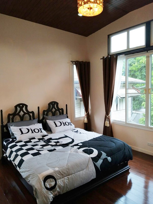 ให้เช่าบ้านเดี่ยว 2 ชั้น ย่านเจริญกรุง พื้นที่ 105 ตรว. 4 ห้องนอน เช่า 36,000 บ/ด