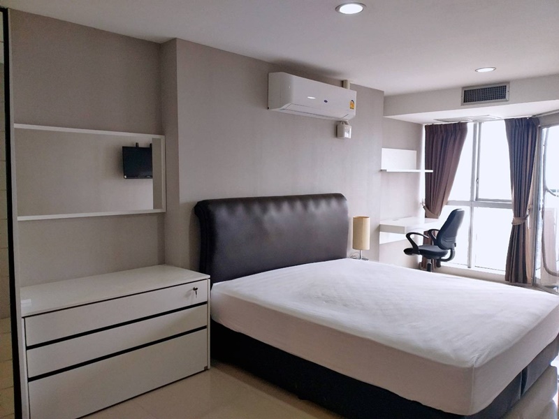 ให้เช่าคอนโด เดอะ วอเตอร์ฟอร์ด ไดมอนด์ 120 ตรม. 3 ห้องนอน เช่า 55,000 บ/ด