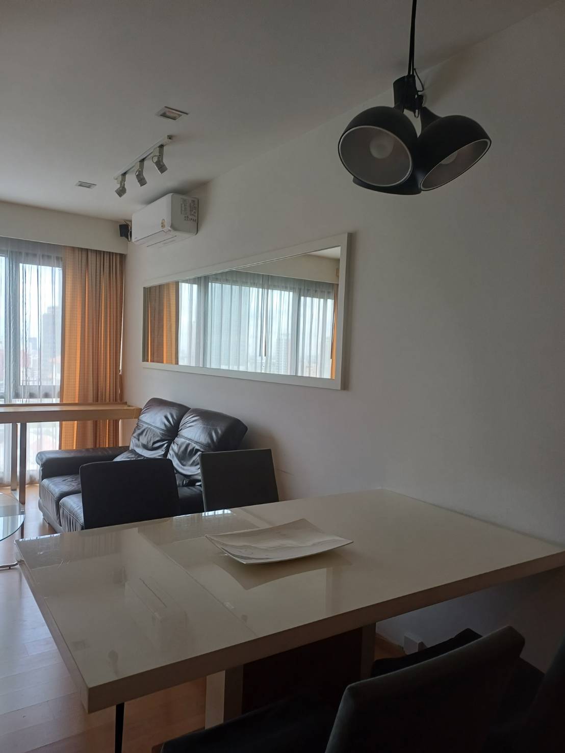 TD-Y11.3 ให้เช่าคอนโด โนเบิล รีเฟลกซ์ 2 ห้องนอน 2 ห้องน้ำ พื้นที่ 70 ตร.ม. เช่า 3ุ6,000 บ/ด