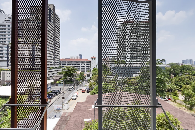 ให้เช่าคอนโด ทากะ เฮาส์ เอกมัย 12 พื้นที่ 52.68 ตร.ม. 2 ห้องนอน เช่า 32,000 บ/ด