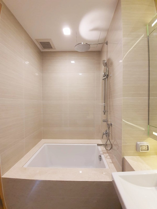 ขายคอนโด โนเบิล บี เทอร์ตี้ทรี พื้นที่ 34.25 ตร.ม. 1 ห้องนอน ขาย 7.9 ล้านบาท