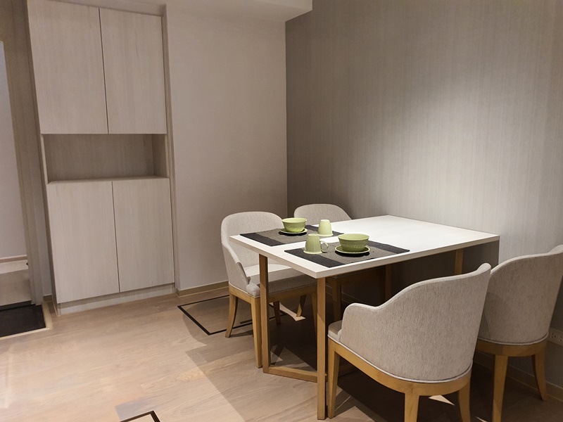 ให้เช่าคอนโด รูเนะสุ ทองหล่อ 5 พื้นที่ 35 ตร.ม. 1 ห้องนอน เช่า 45,000 บ/ด