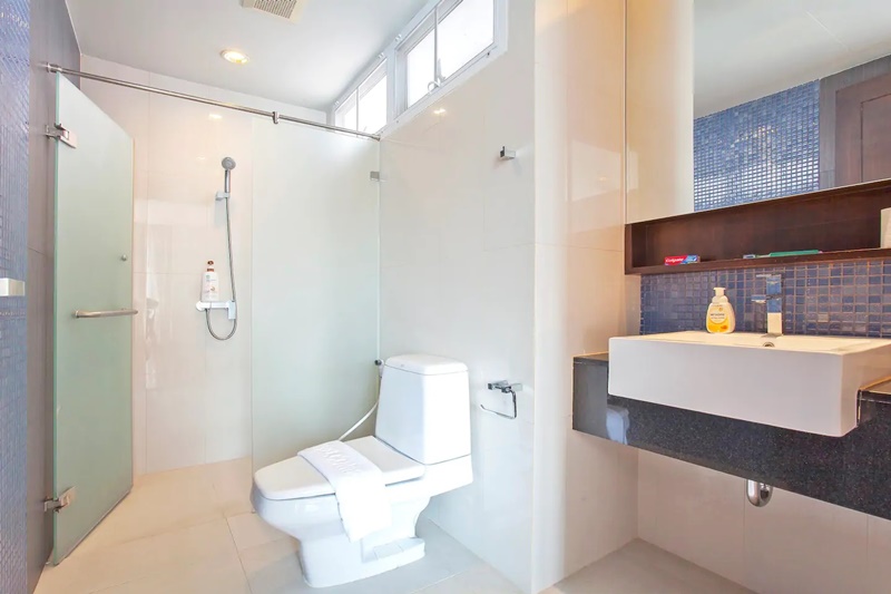 ให้เช่าคอนโด ดับเบิ้ล ทรี เรสซิเด้นซ์ พื้นที่ 165 ตร.ม. 2 ห้องนอน เช่า 40,000 บ/ด