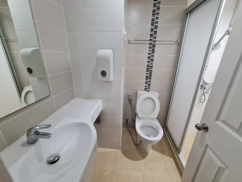 ให้เช่าคอนโด ลุมพินี เพลส พระราม 9 พื้นที่ 70 ตร.ม. 2 ห้องนอน เช่า 22,000 บ/ด