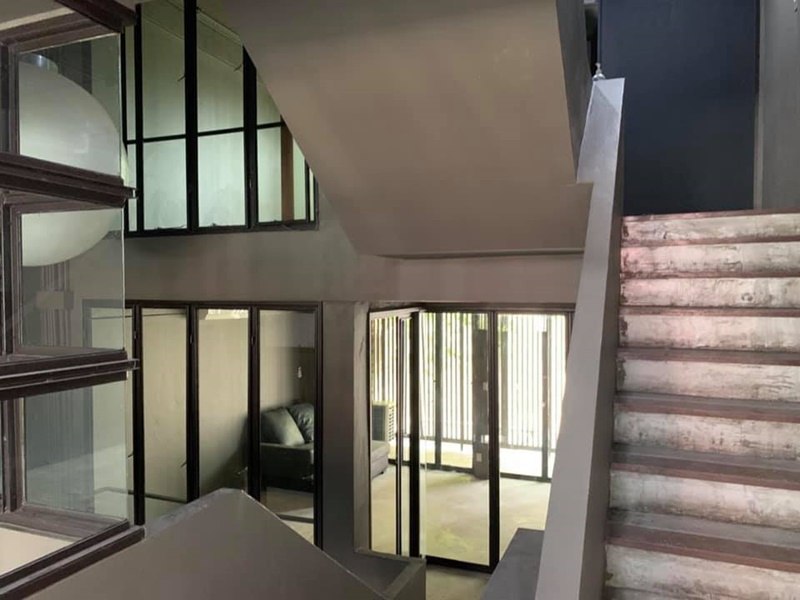 ให้เช่าโฮมออฟฟิศ 3 ชั้น ย่านพระราม 9 พื้นที่ 38 ตรว. เช่า 55,000 บาท/เดือน