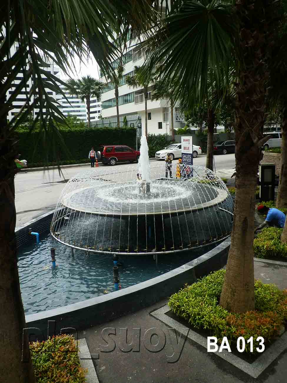 บ่อน้ำพุรูปดวงตา หน้าอาคาร Belle Avenue อยู่ด้านหลัง เซ็นทรัลพระราม 9