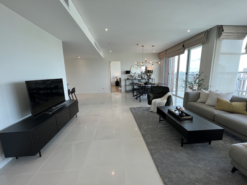 ให้เช่าคอนโด ฟูลเลอตัน สุขุมวิท พื้นที่ 151 ตร.ม. 3 ห้องนอน เช่า 98,000 บ/ด