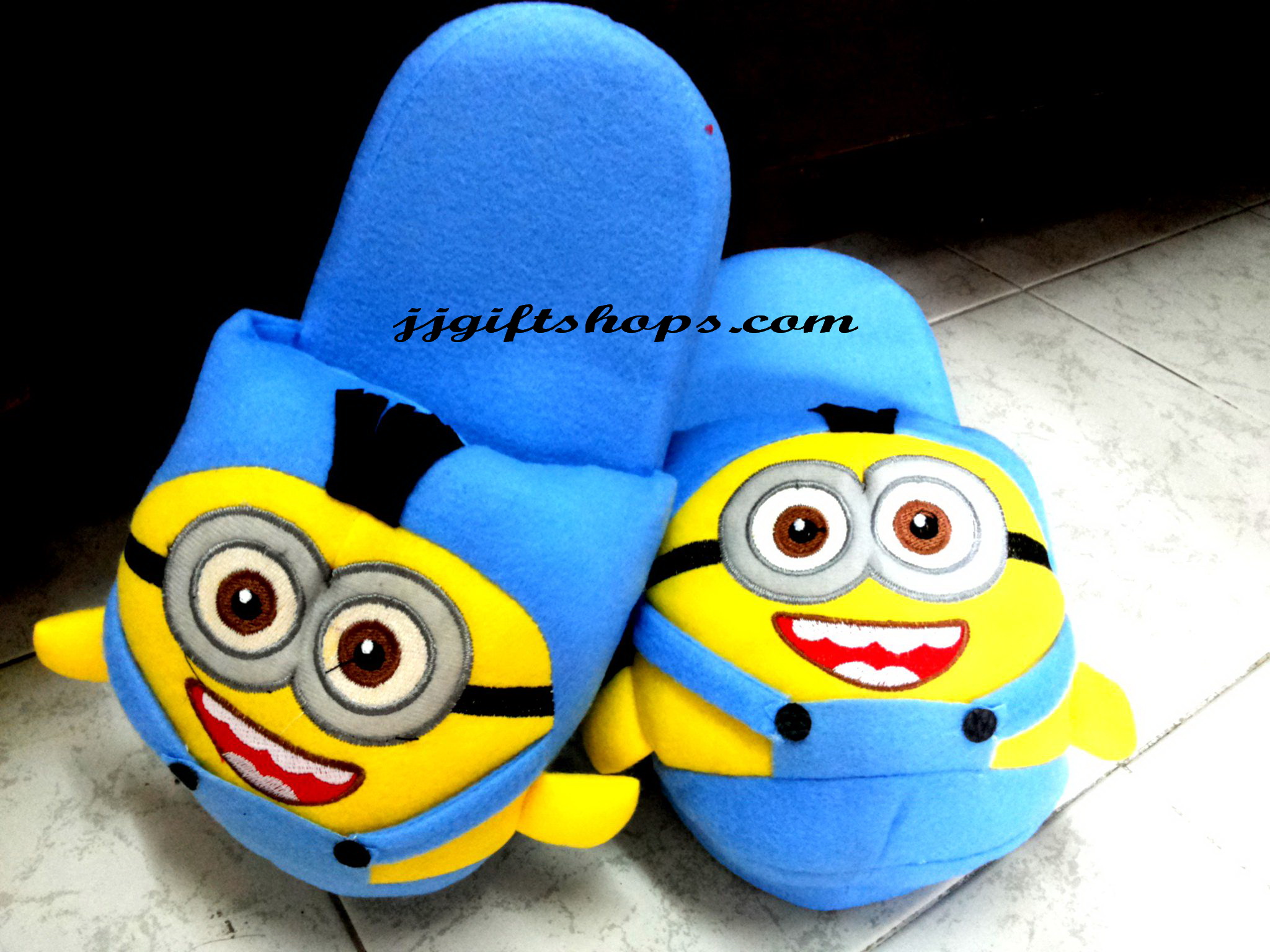 รองเท้า มินเนียน เดินในบ้าน Minion ขนาดฟรีไซร์