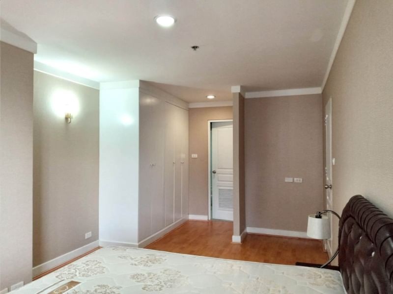 ให้เช่าคอนโด เดอะ วอเตอร์ฟอร์ด ไดมอนด์ 121 ตรม. 3 ห้องนอน เช่า 47,000 บ/ด