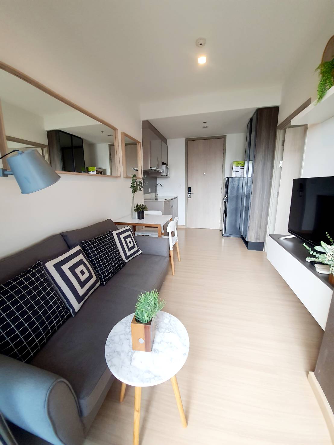 ขาย/ให้เช่า วิซดอม ค็อนเน็ค สุขุมวิท พื้นที่ 29 ตรม. 1 ห้องนอน เช่า 16,500 บาท ขาย 4.35 ล้านบาท