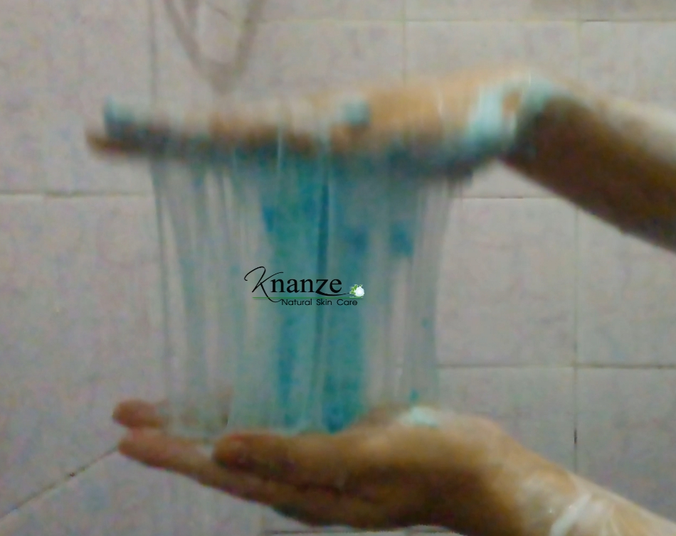 สครับน้ำตาลเมือกหอยทาก สีฟ้า Rosemary Scrub Ball