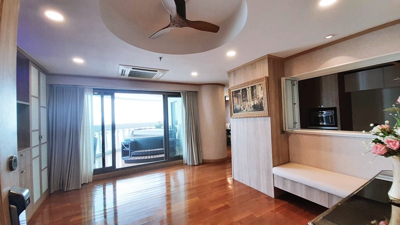 ให้เช่าคอนโด สเตท ทาวเวอร์ คอนโดมิเนียม พื้นที่ 174 ตรม. 2 ห้องนอน เช่า 90,000 บ/ด