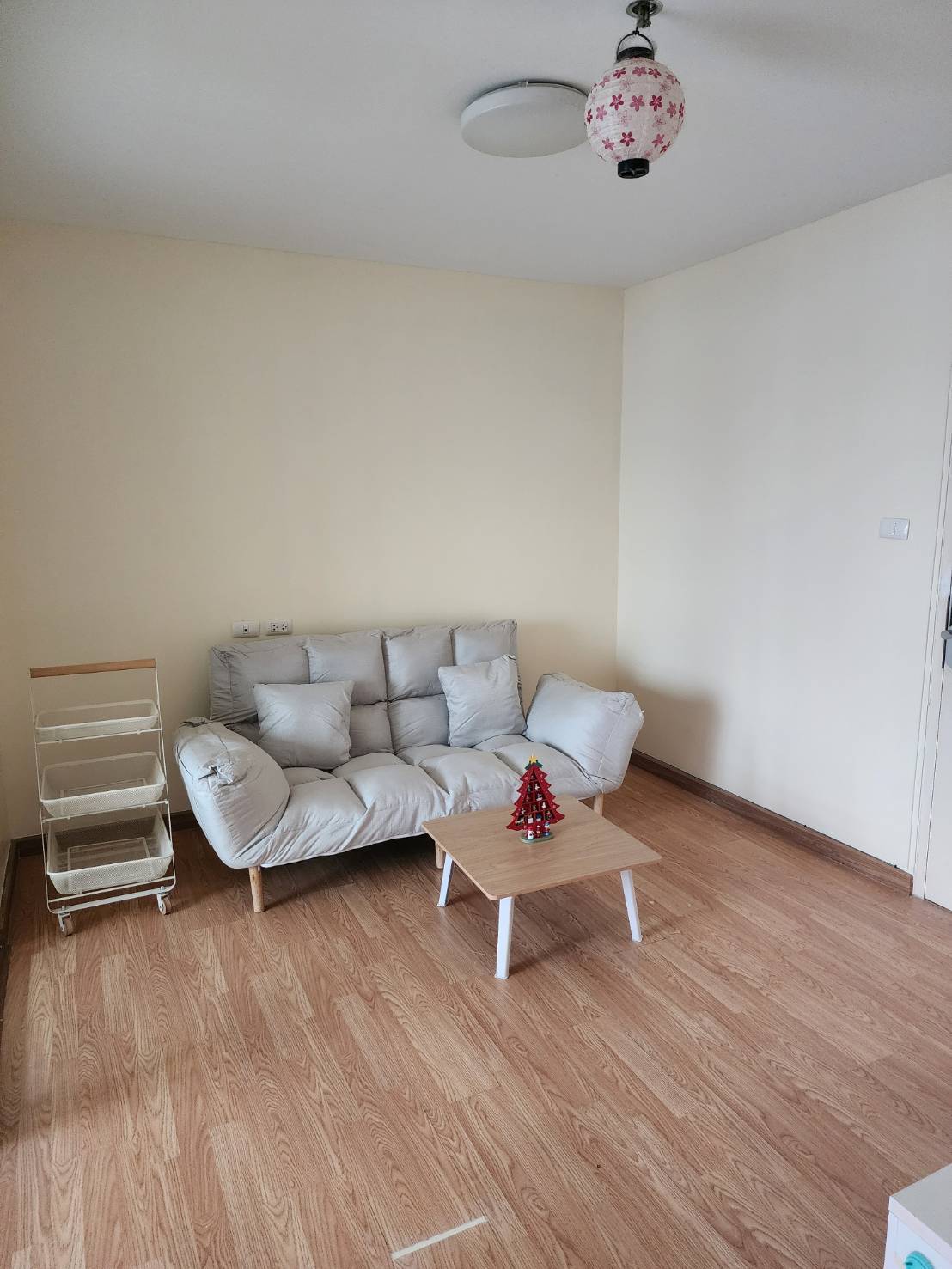 KD-M8.1 ให้เช่าคอนโด เดอะ ทรัสต์ ปิ่นเกล้า พื้นที่ 29 ตร.ม. 1 ห้องนอน เช่า 9,500 บ/ด